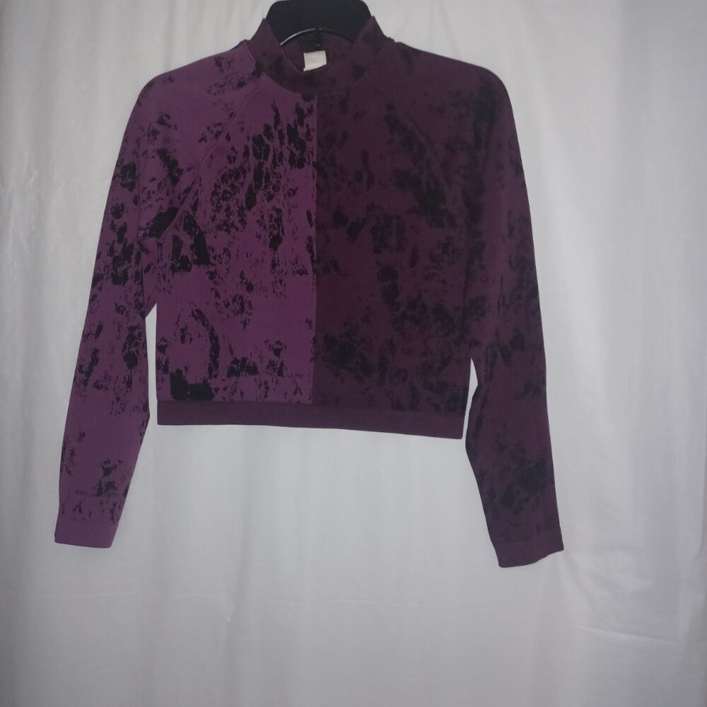 FABLETICS COURTNEY SEAMLESS LONG SLEEVE TOP & HIGH WAISTED SEAMLESS LEGGING SET - Picture 6 of 14